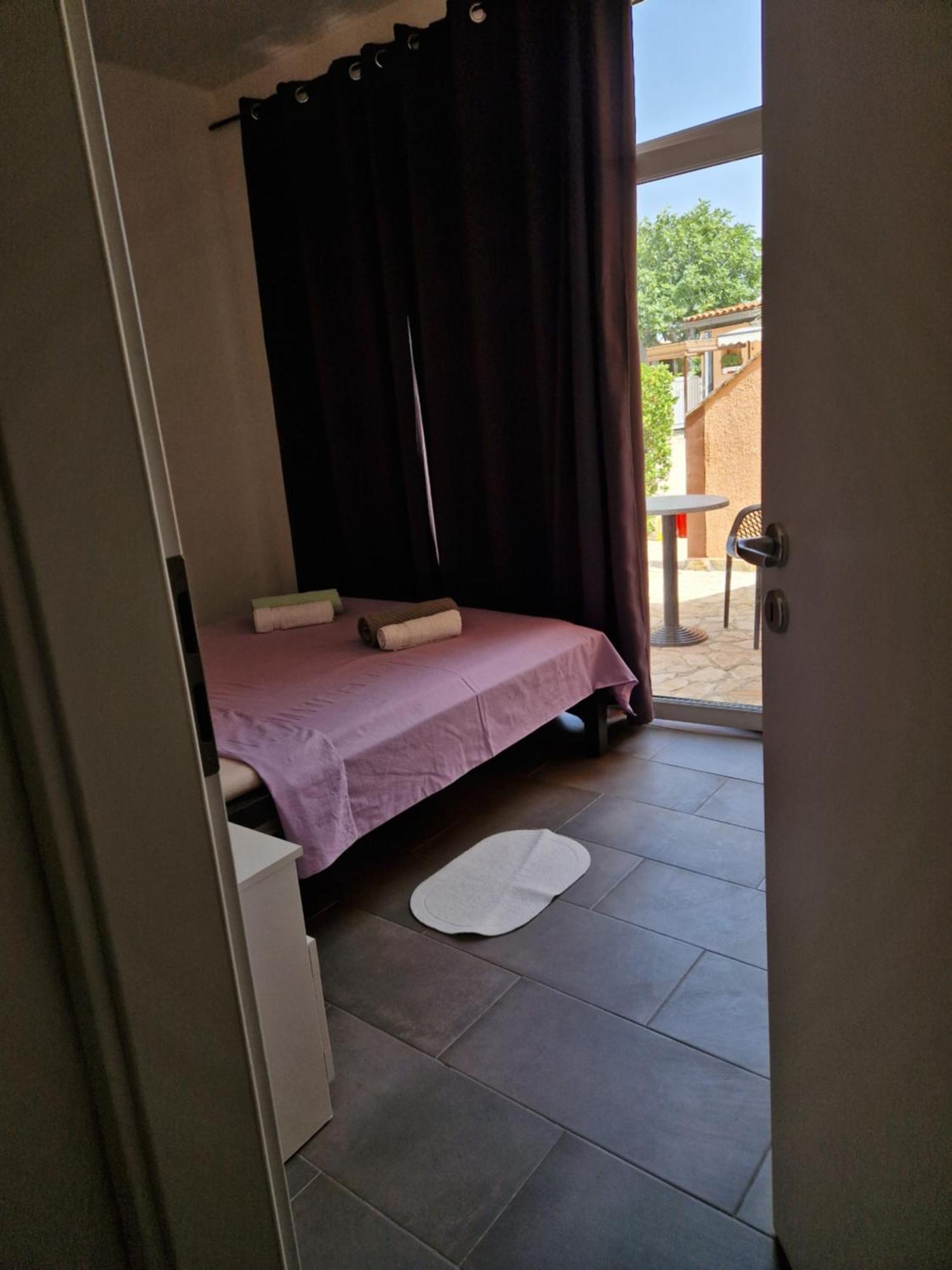 Aurelia Apartments, Vir Ngoại thất bức ảnh
