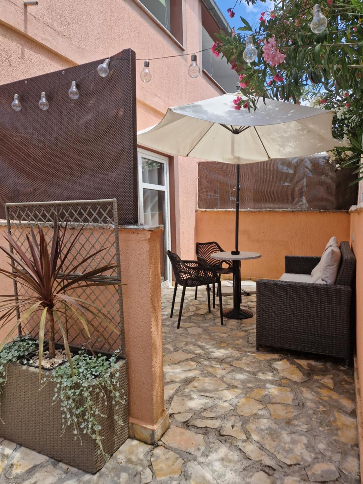 Aurelia Apartments, Vir Ngoại thất bức ảnh